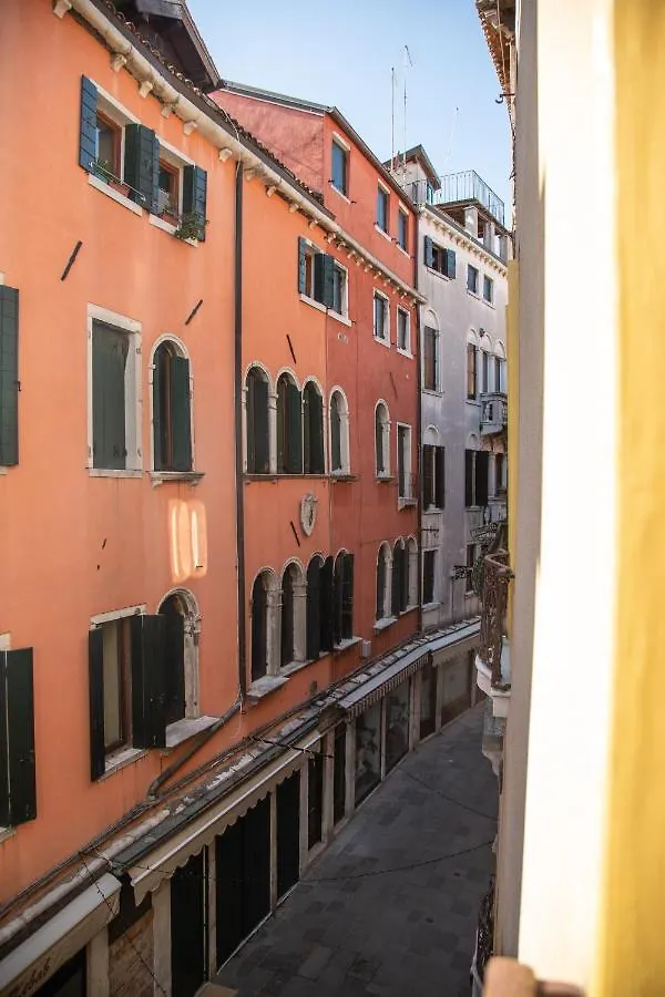 Lägenhet Wow Suite 5 Min From San Marco Venedig