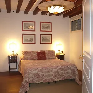 https://il-pozzo-dei-scoacamini-100-m-from-san-marco-ground-floor.hotelslidodijesolo.com