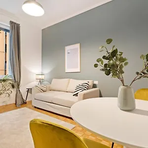 https://gorgeous-flat-in-the-design-district.italymilanhotels.net